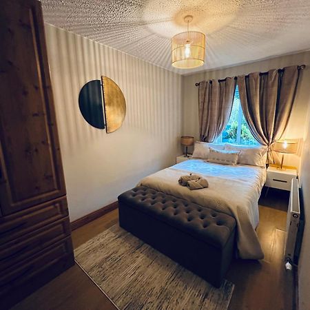 Fernway Residence Entire Property كورك المظهر الخارجي الصورة